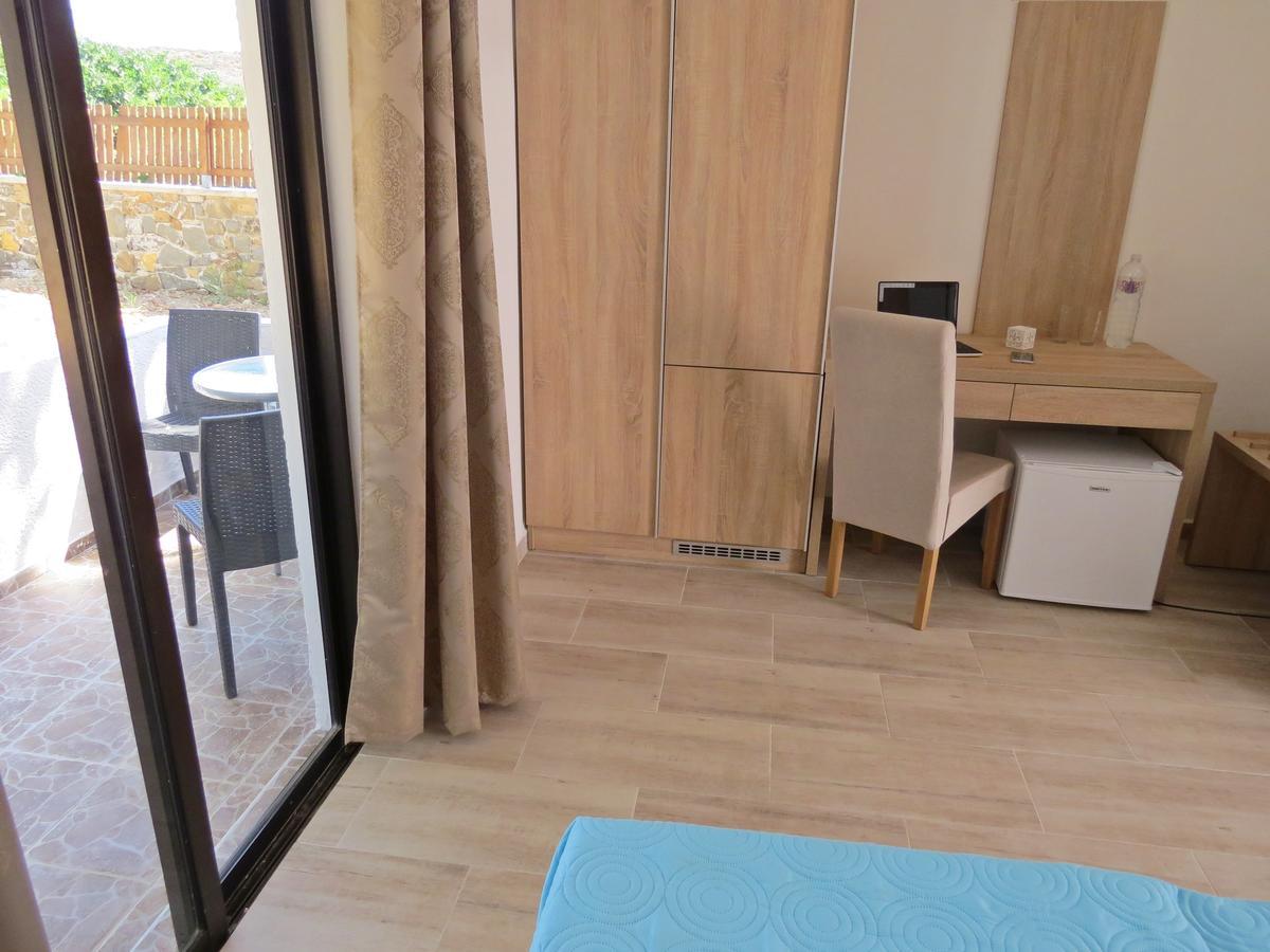 كوتاري Loukas Beach Rooms المظهر الخارجي الصورة
