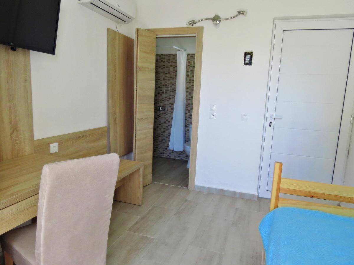 كوتاري Loukas Beach Rooms المظهر الخارجي الصورة
